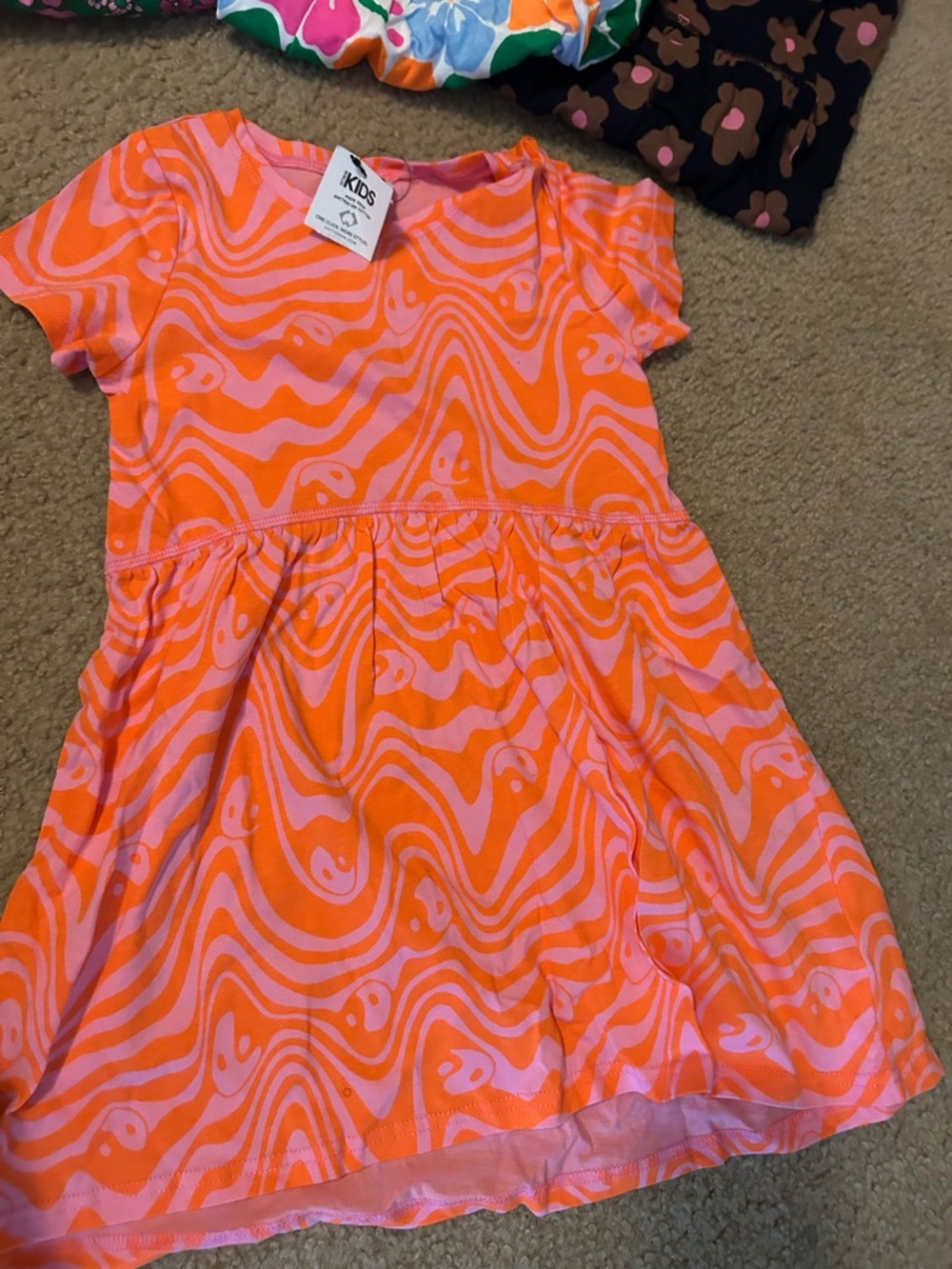 Girls' Swirl Print Short Sleeve Dress in Orange & Pink
Multiple Dresses